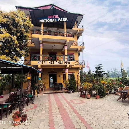 Hotel National Park- A Peaceful Family Home Where You Can Stay Peace And Enjoy And Organize The Wildlife Safari Chitwan Extérieur photo