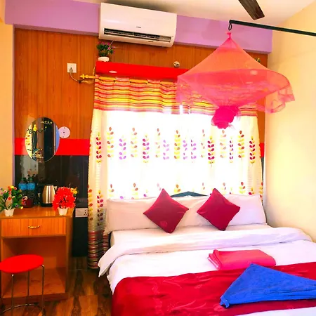 Hotel National Park- A Peaceful Family Home Where You Can Stay Peace And Enjoy And Organize The Wildlife Safari Chitwan Extérieur photo